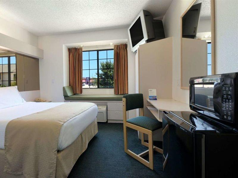 Travelodge By Wyndham Arlington/Dallas Area Exterior foto
