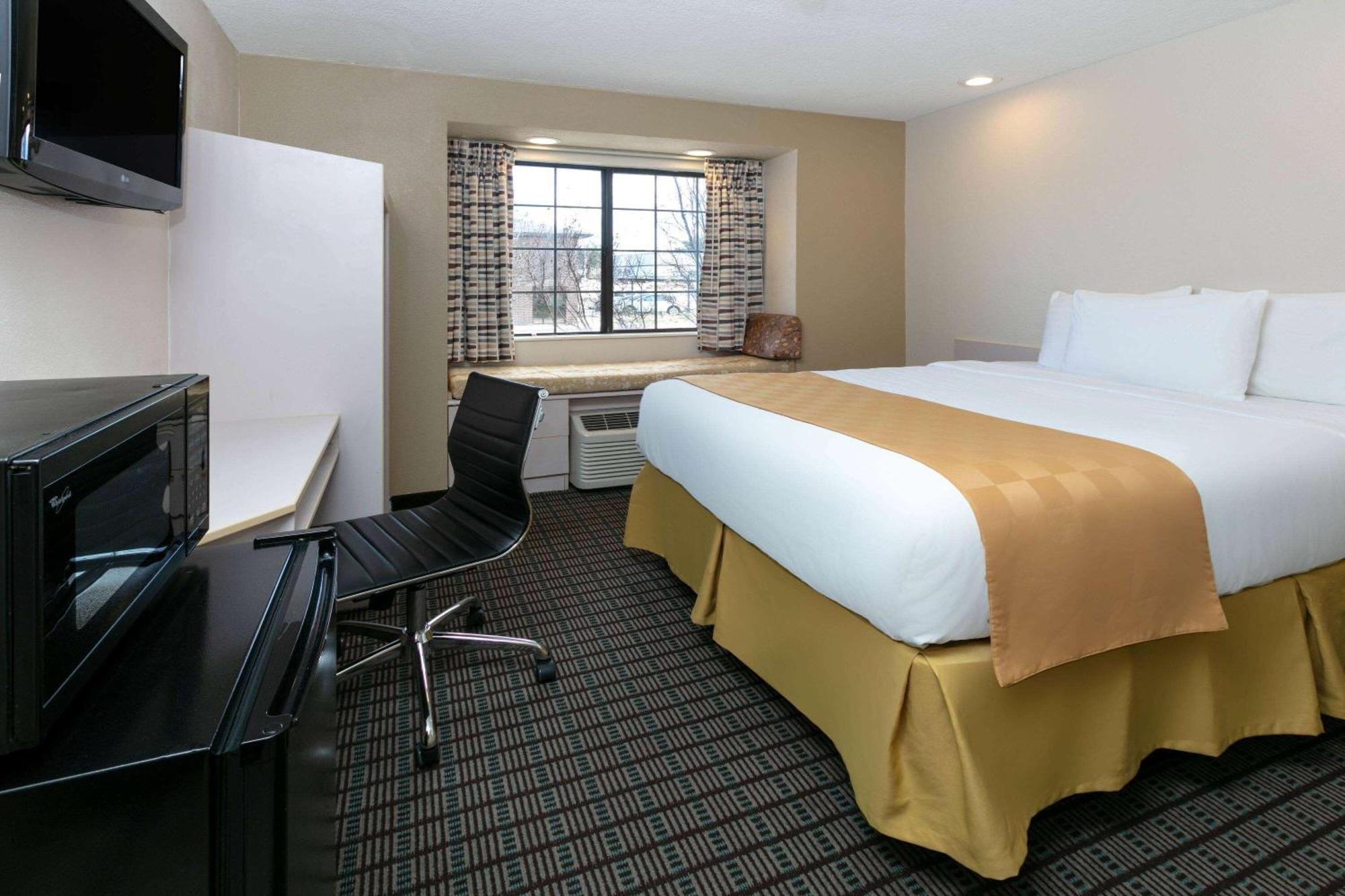 Travelodge By Wyndham Arlington/Dallas Area Exterior foto