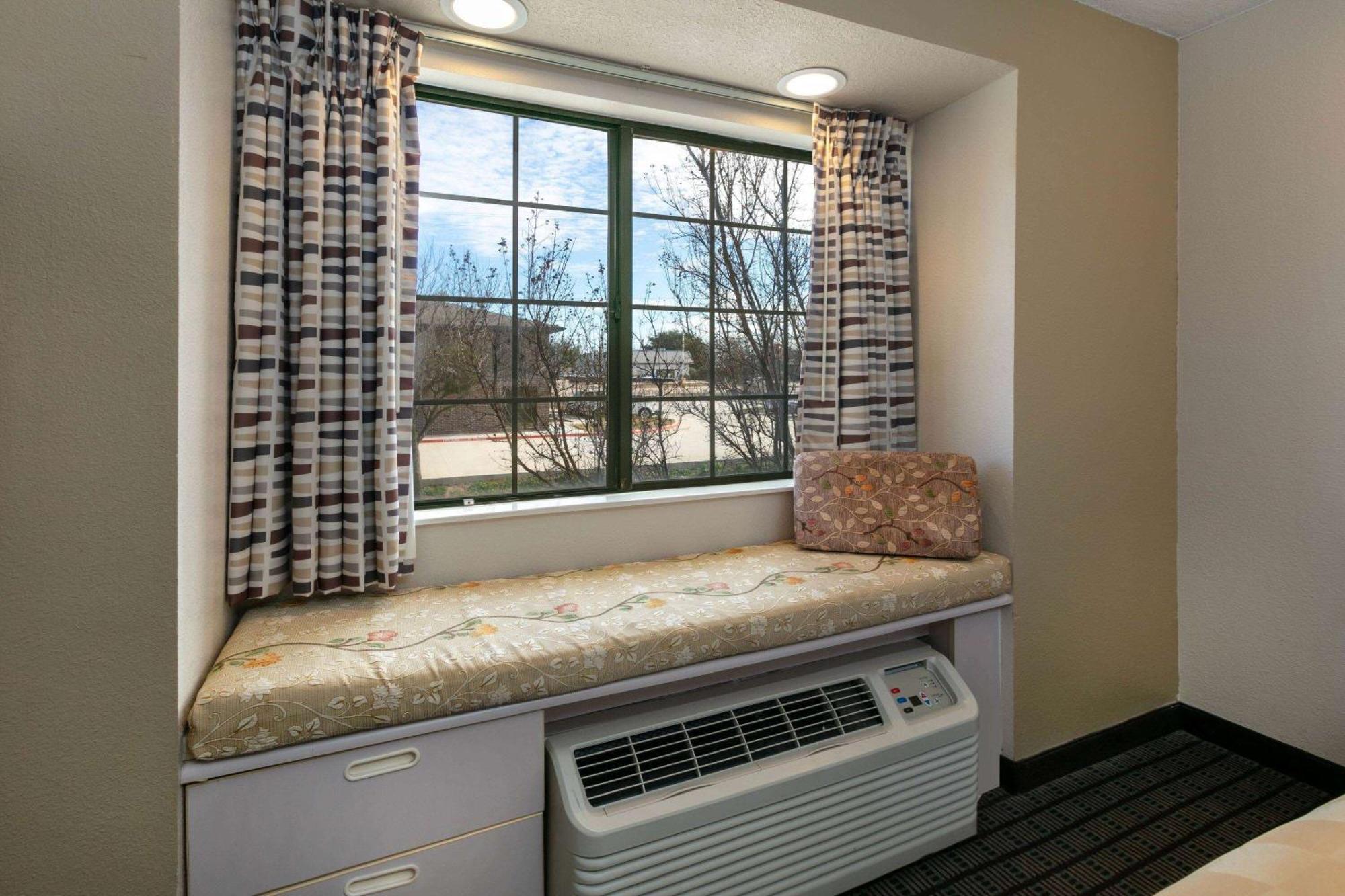Travelodge By Wyndham Arlington/Dallas Area Exterior foto